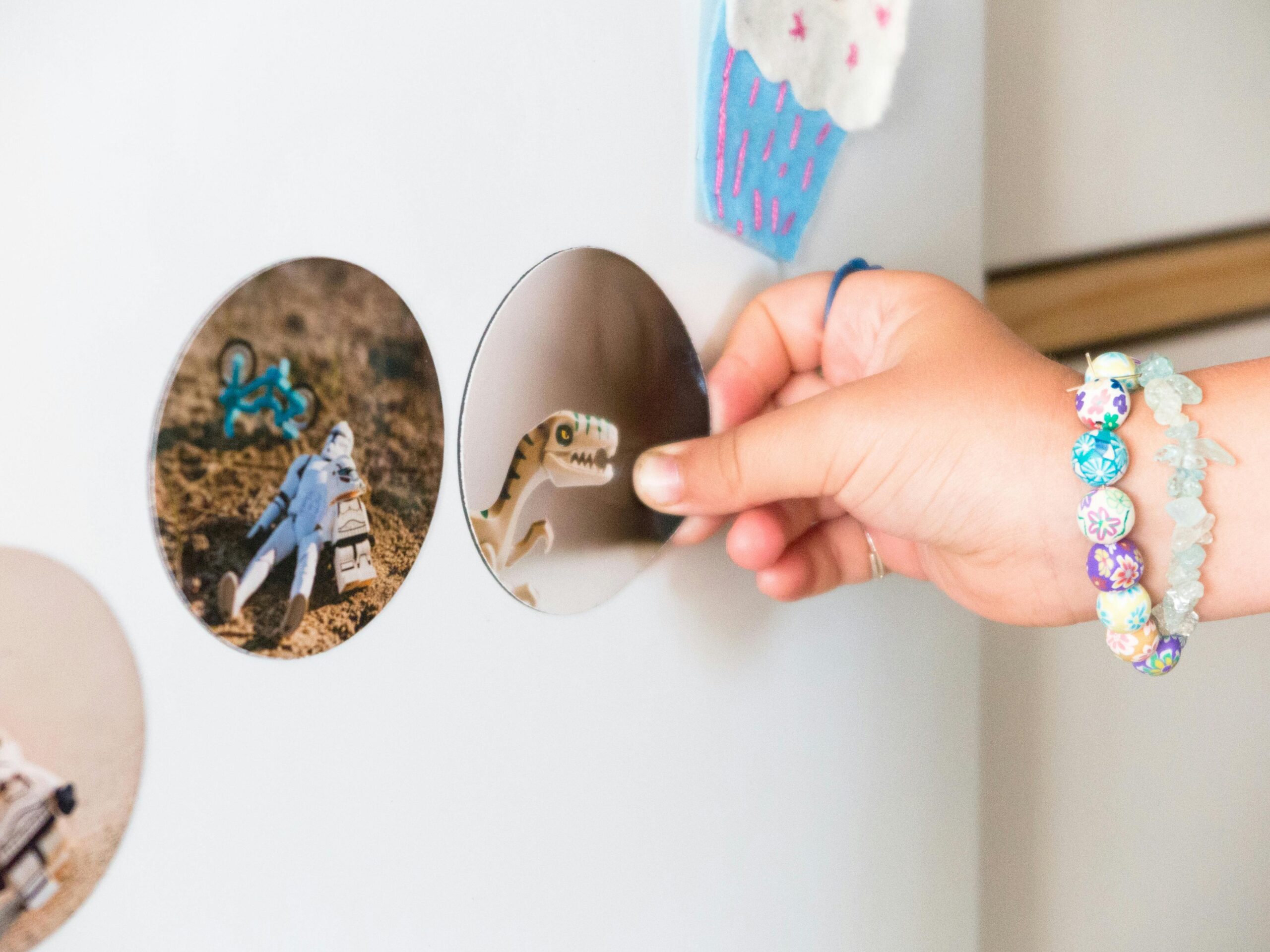 Magnetic Stickers: Express Yourself Without the Mess